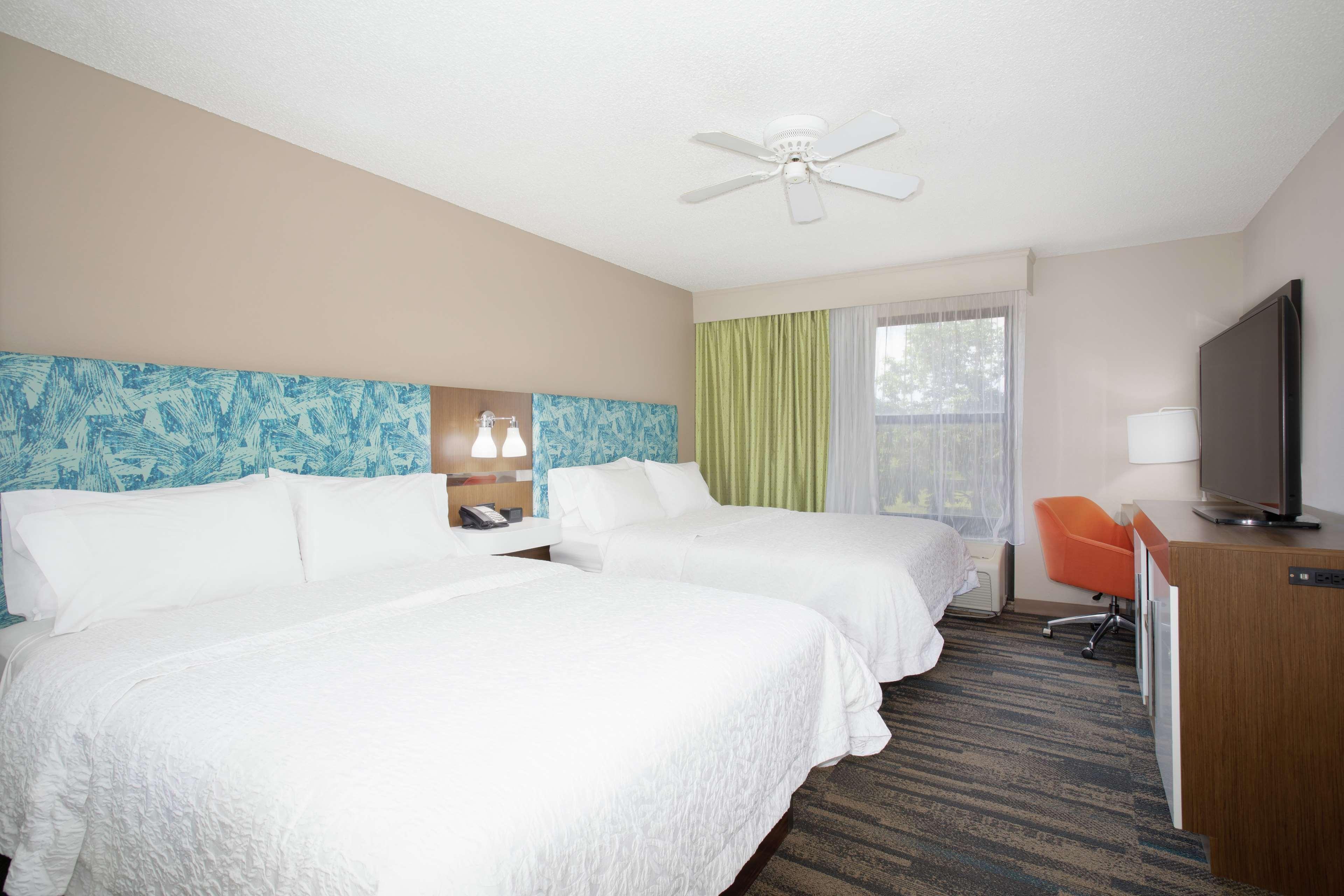 Hampton Inn & Suites Kansas City-Merriam Exteriér fotografie