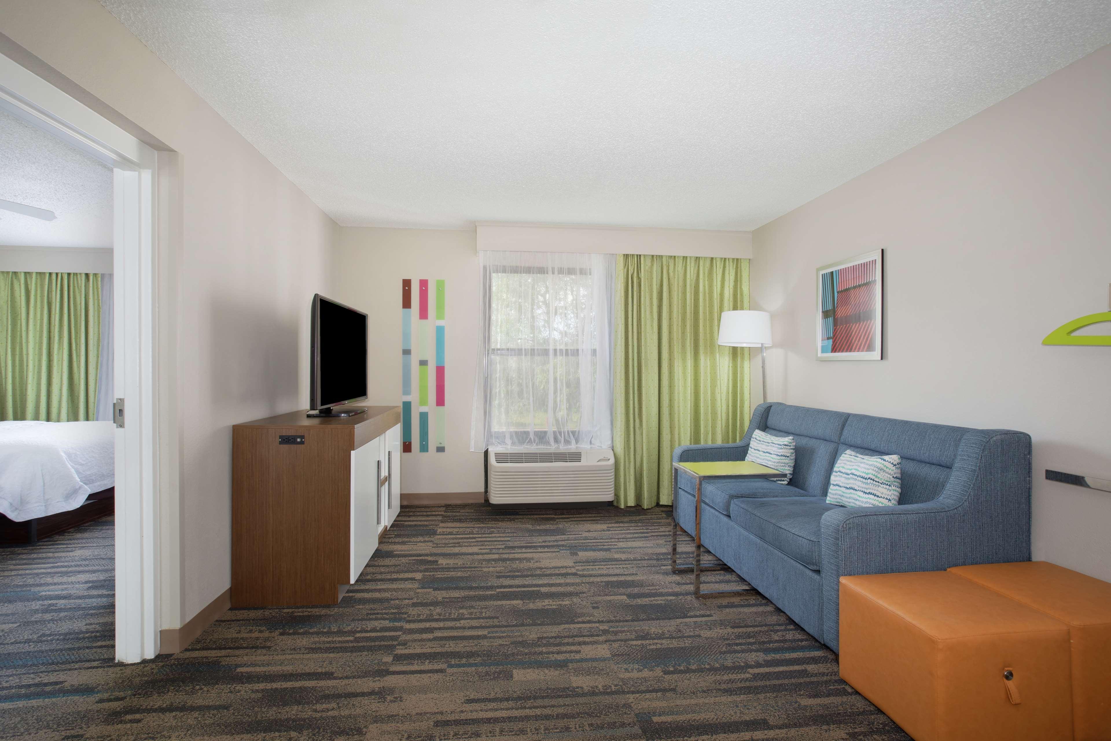 Hampton Inn & Suites Kansas City-Merriam Exteriér fotografie