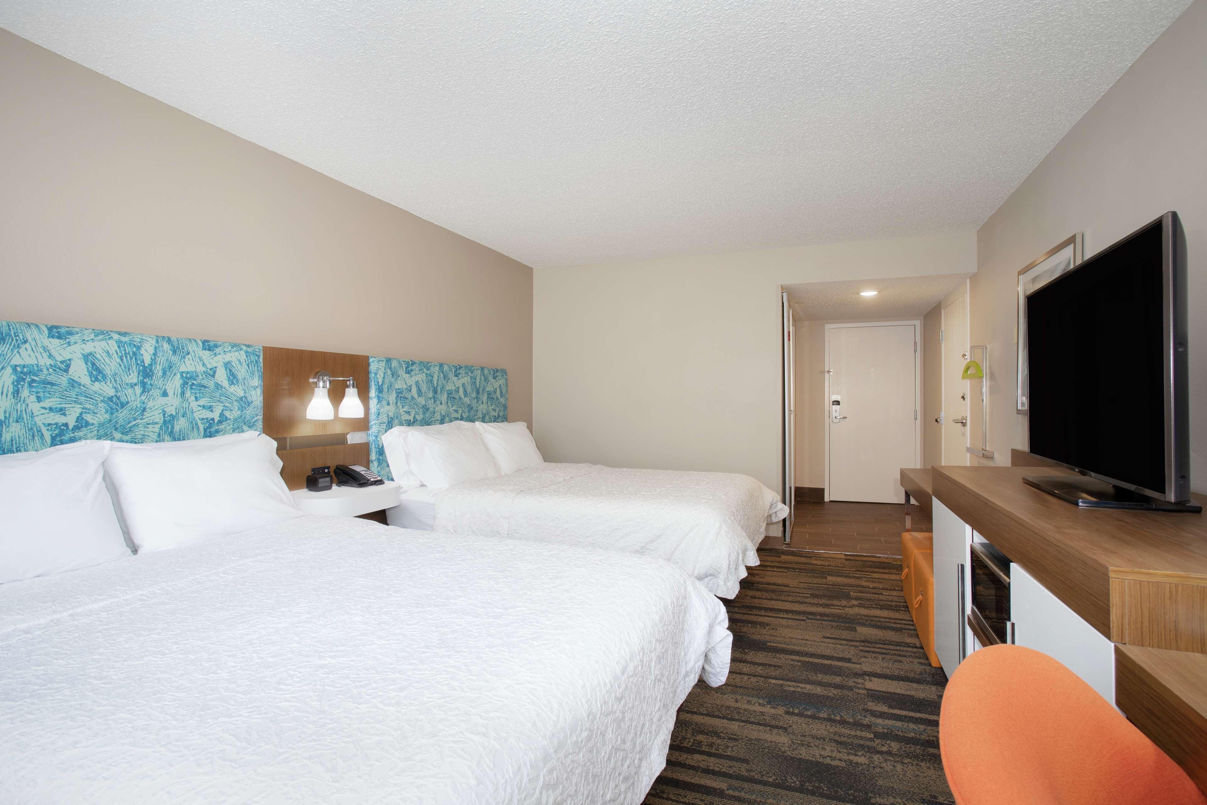 Hampton Inn & Suites Kansas City-Merriam Exteriér fotografie