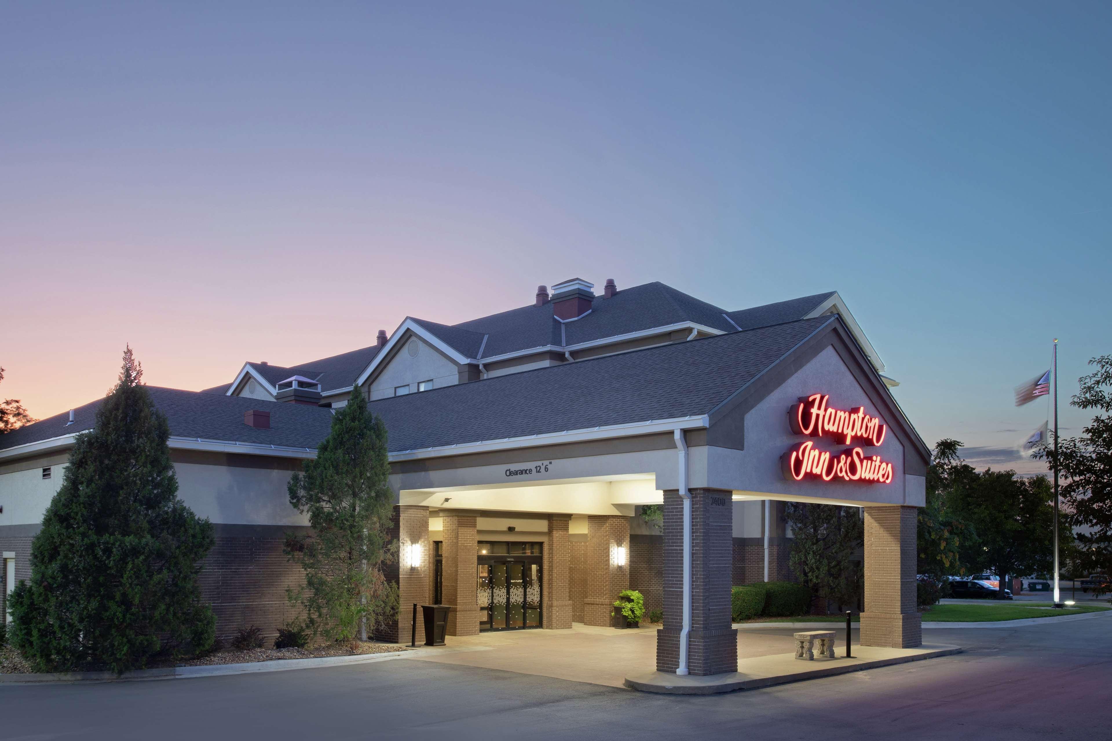 Hampton Inn & Suites Kansas City-Merriam Exteriér fotografie