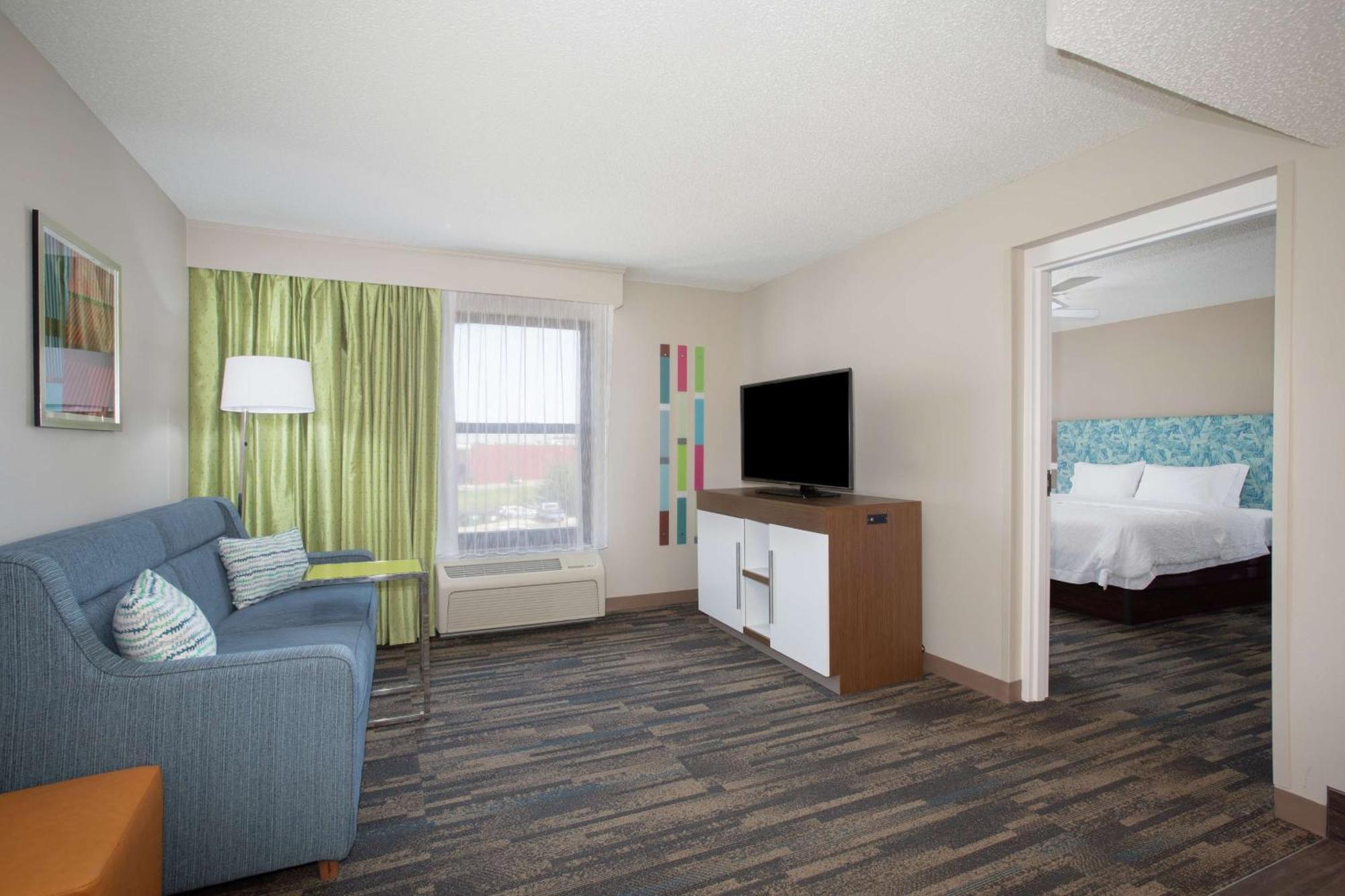 Hampton Inn & Suites Kansas City-Merriam Exteriér fotografie