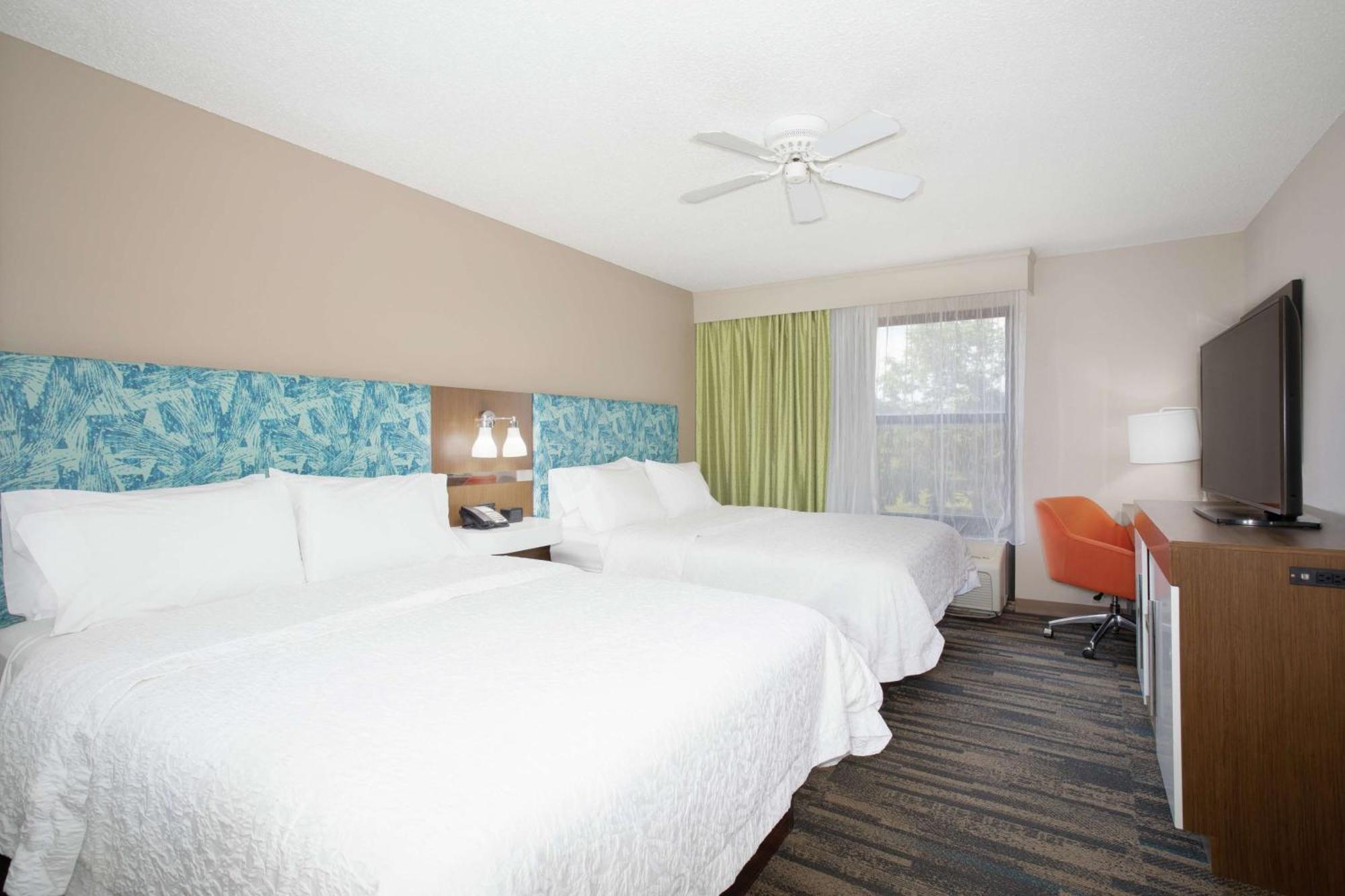 Hampton Inn & Suites Kansas City-Merriam Exteriér fotografie